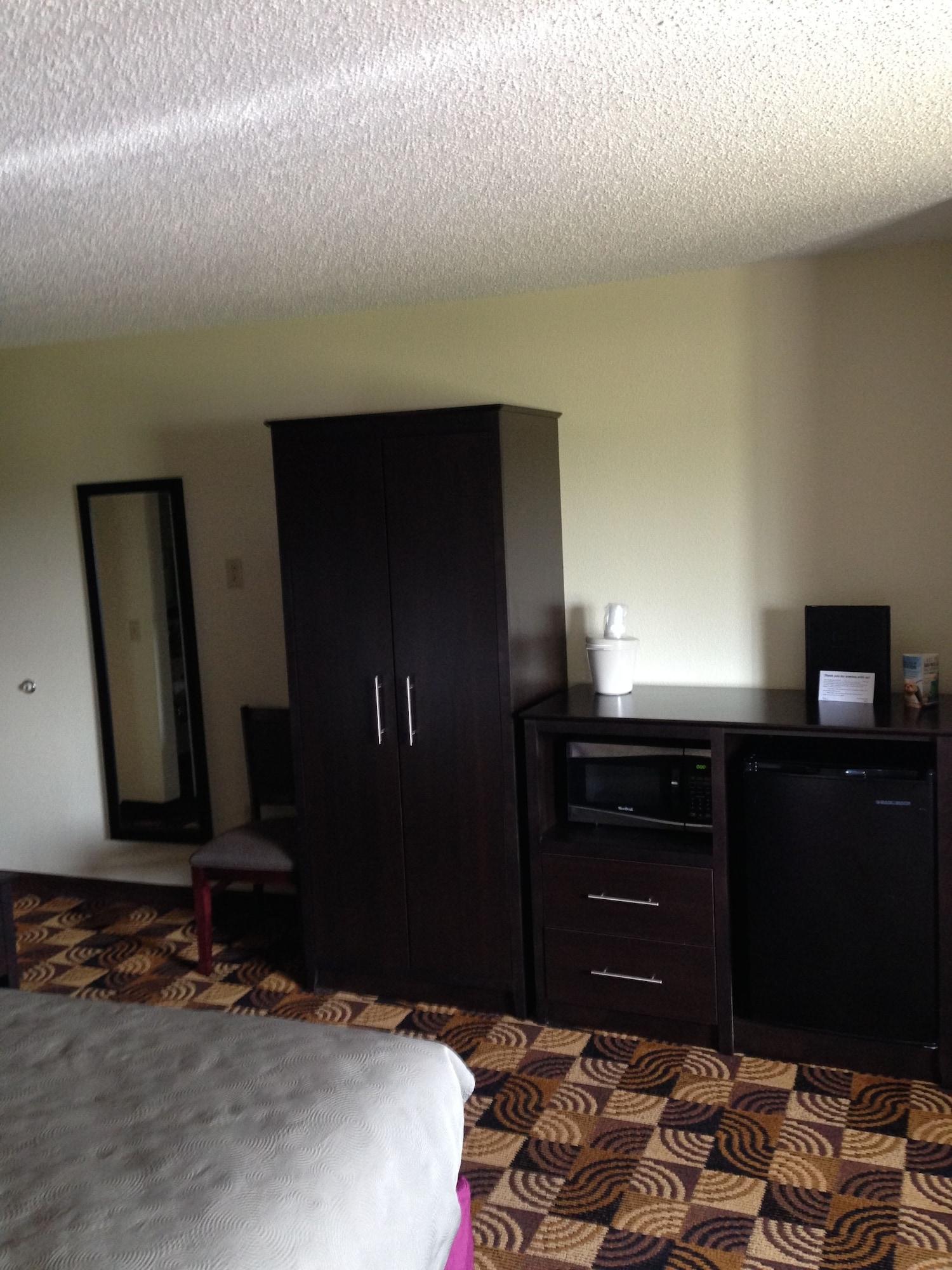 Americinn By Wyndham Elkhorn Near Lake Geneva Екстер'єр фото