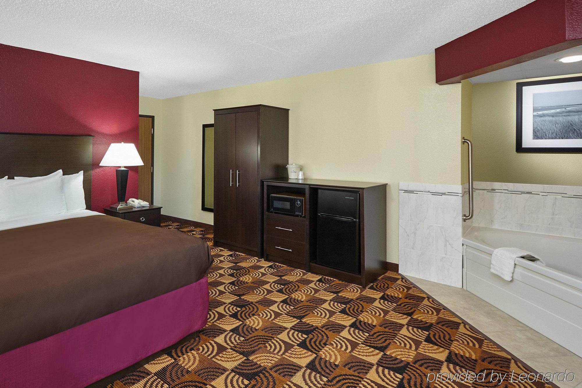 Americinn By Wyndham Elkhorn Near Lake Geneva Екстер'єр фото