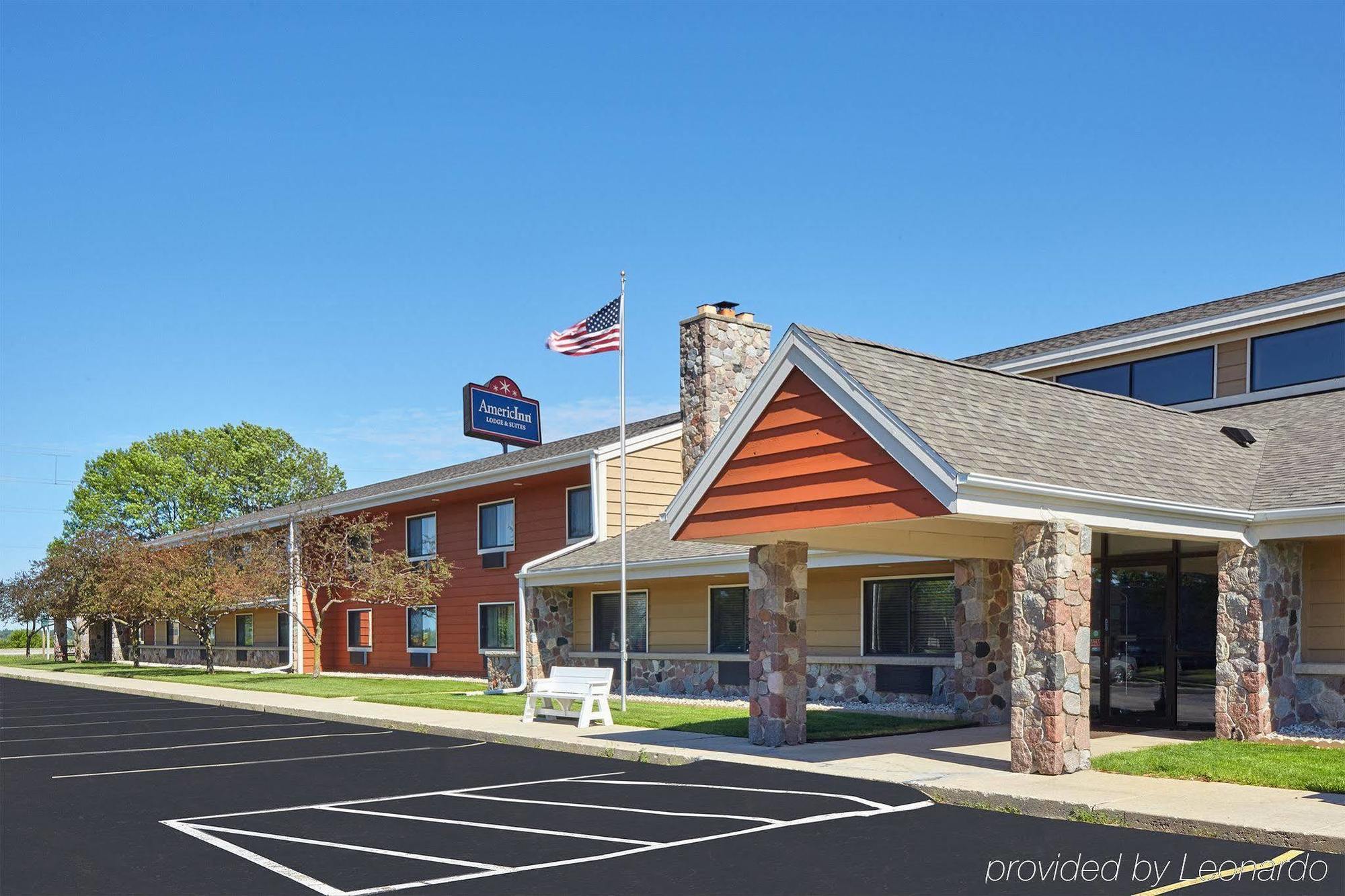 Americinn By Wyndham Elkhorn Near Lake Geneva Екстер'єр фото