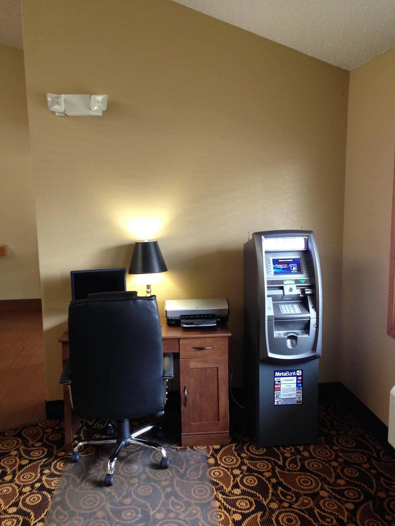Americinn By Wyndham Elkhorn Near Lake Geneva Екстер'єр фото